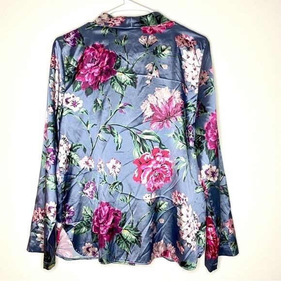Victoria’s Secret Satin Top Floral Print Pajamas Size Medium Button-up - Picture 4 of 8